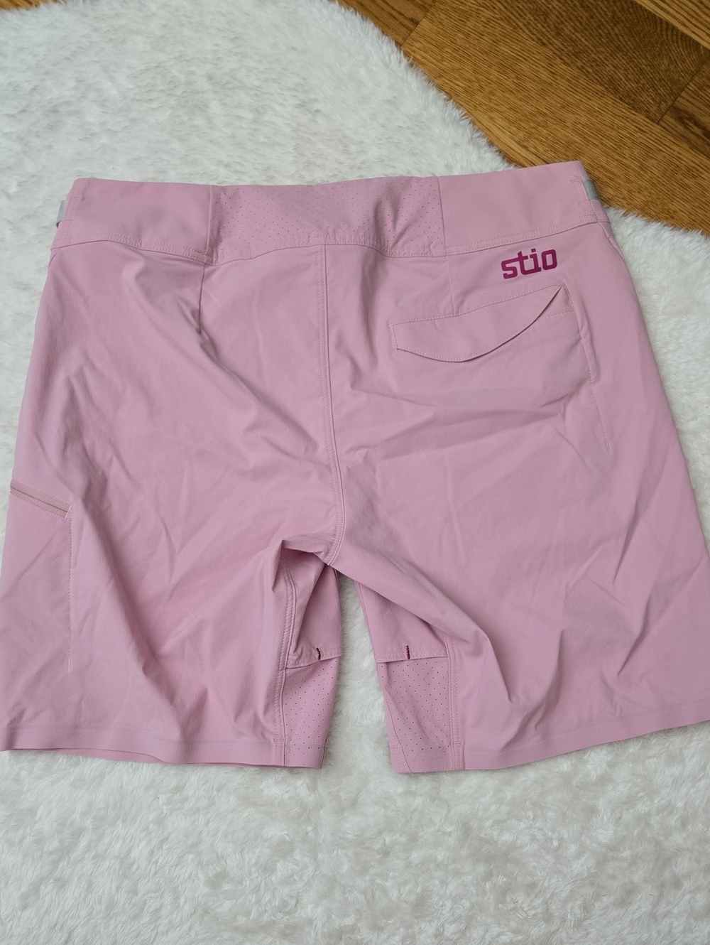 Stio Shorts, Womens Size 12 - Picture 10 of 10